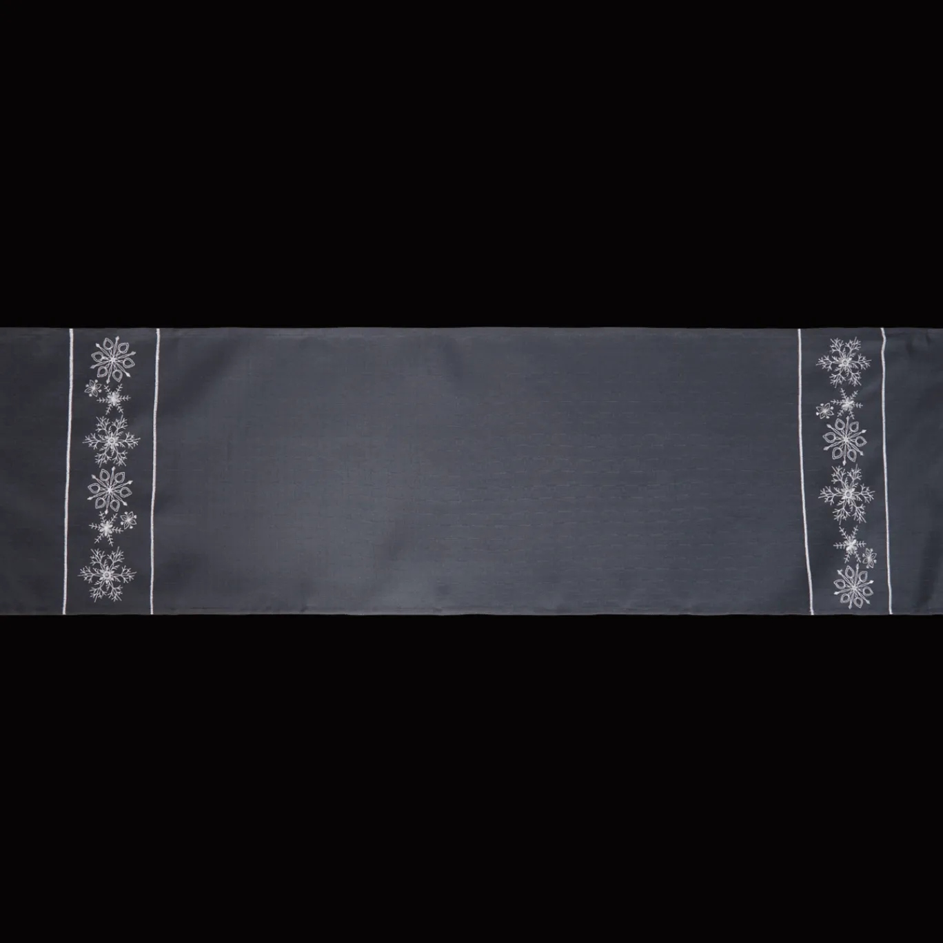 Action Chemin de table brodé* Accessoires Pour La Maison