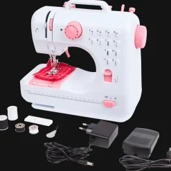 Action Machine à coudre Avec* Outils