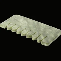Action Peigne Gua Sha pour cuir chevelu Blossity* Soins Capillaires